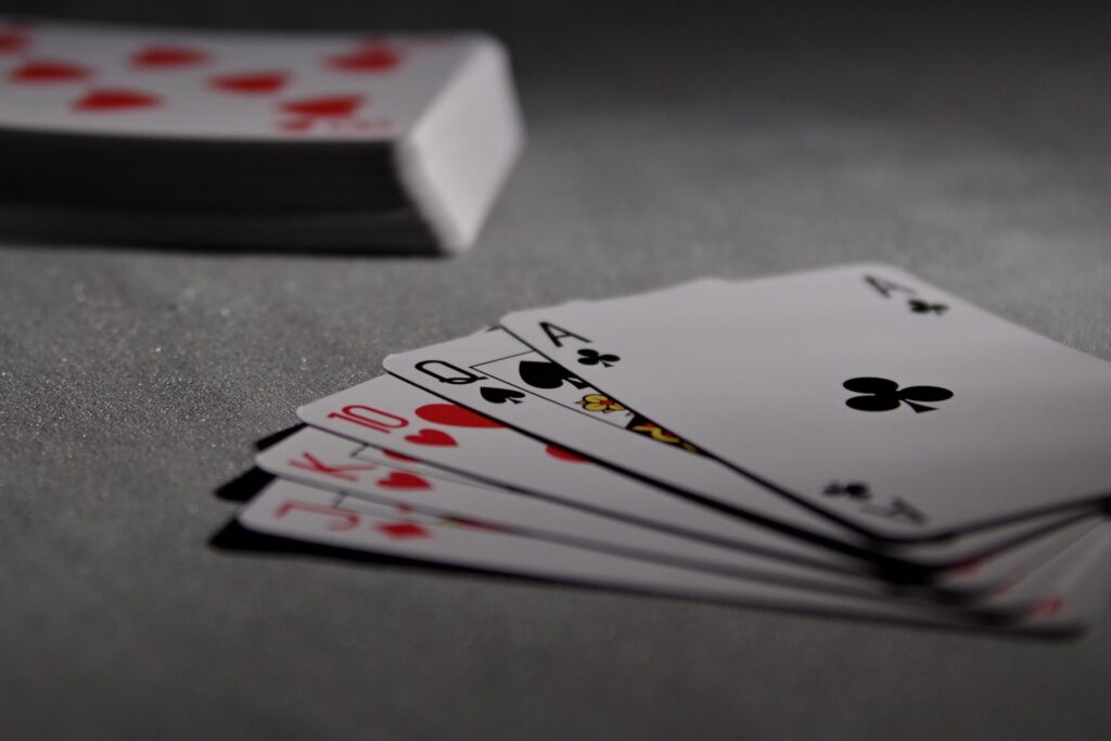 spillekort der er klar til poker
